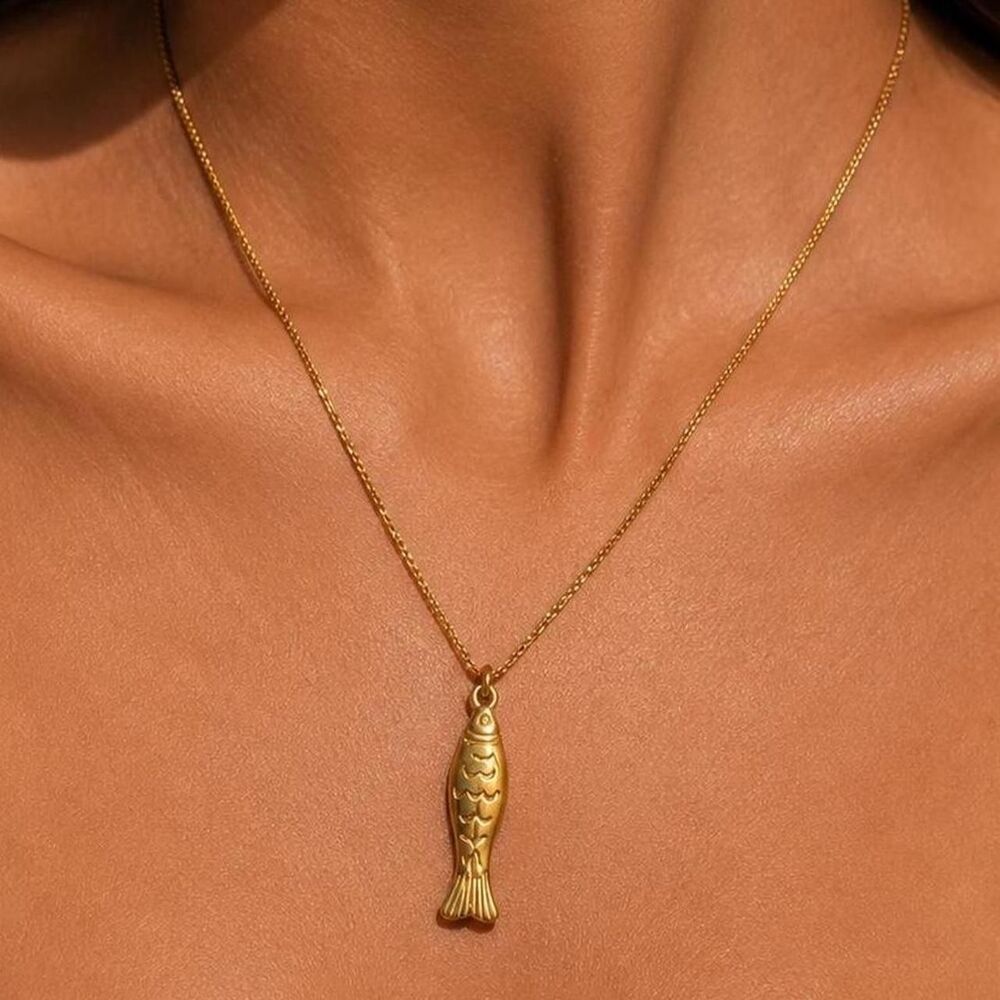 gold fish necklace D44